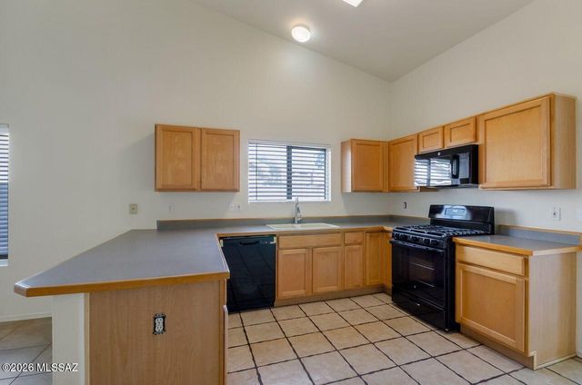 9766 E Paseo San Ardo, Tucson, AZ 85747