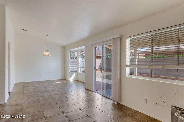 9766 E Paseo San Ardo, Tucson, AZ 85747