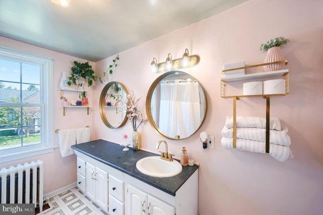 155 S MAIN ST, Shrewsbury, PA 17361
