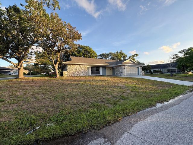 8701 LINCOLNSHIRE DRIVE, Hudson, FL 34667