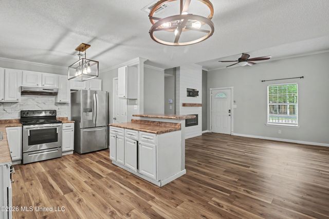 1337 Gum Street, Ocean Springs, MS 39564