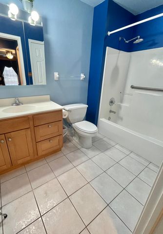 2741 Georgetowne Drive A1, Highland, IN 46322