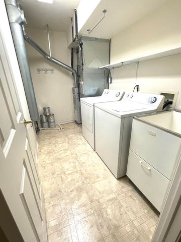 2741 Georgetowne Drive A1, Highland, IN 46322