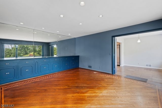204 Crestwood Dr, South Orange Village Twp., NJ 07079