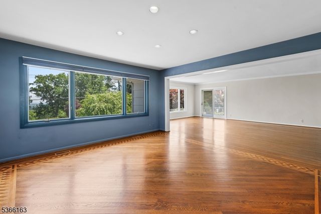 204 Crestwood Dr, South Orange Village Twp., NJ 07079