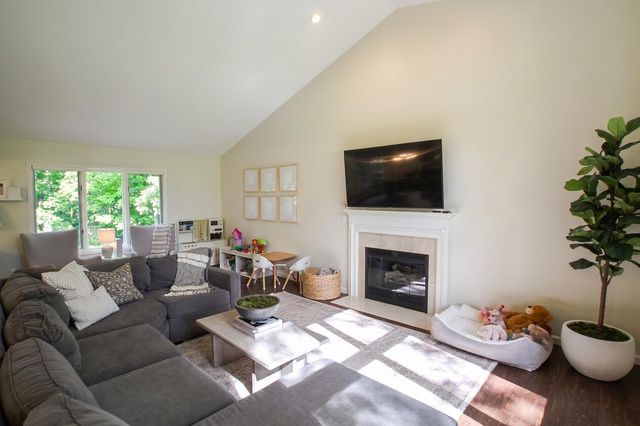6985 Springcrest Court, Clarkston, MI 48346