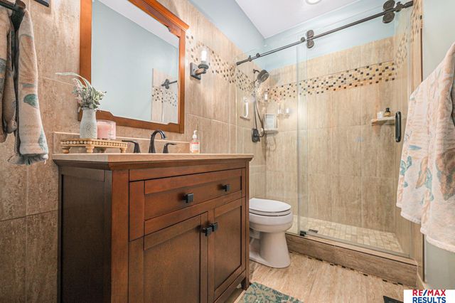 17745 Pioneer Trail, Plattsmouth, NE 68048