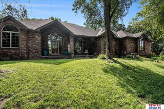 17745 Pioneer Trail, Plattsmouth, NE 68048