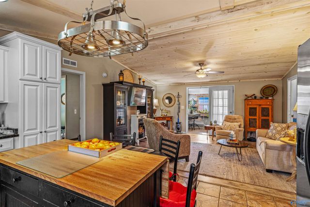 1816 Adamsburg Road E, Fort Payne, AL 35967