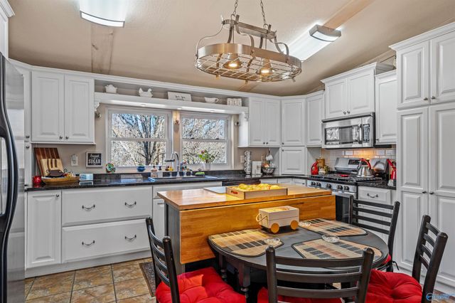 1816 Adamsburg Road E, Fort Payne, AL 35967