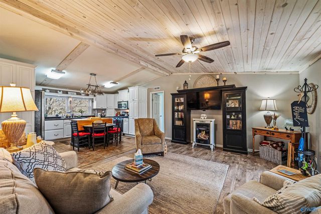 1816 Adamsburg Road E, Fort Payne, AL 35967