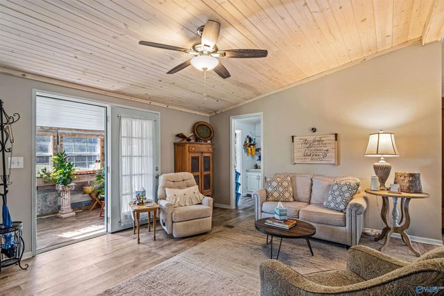 1816 Adamsburg Road E, Fort Payne, AL 35967