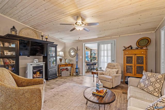 1816 Adamsburg Road E, Fort Payne, AL 35967