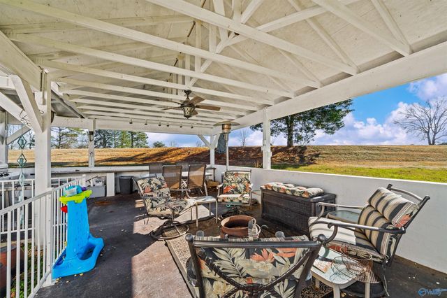 1816 Adamsburg Road E, Fort Payne, AL 35967