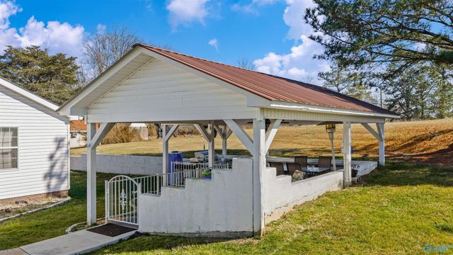 1816 Adamsburg Road E, Fort Payne, AL 35967