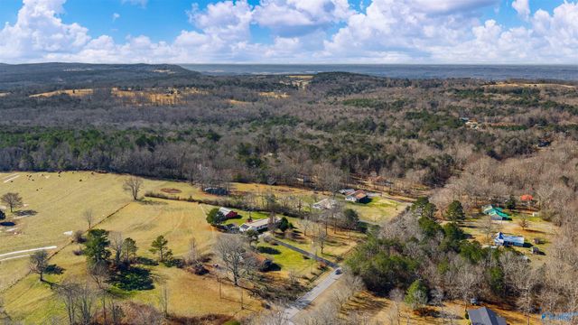 1816 Adamsburg Road E, Fort Payne, AL 35967