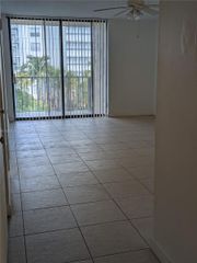 16751 NE 9th Ave 408, North Miami Beach, FL 33162