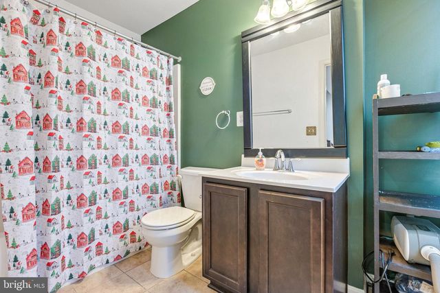 18437 CONGRESSIONAL CIR, Ruther Glen, VA 22546