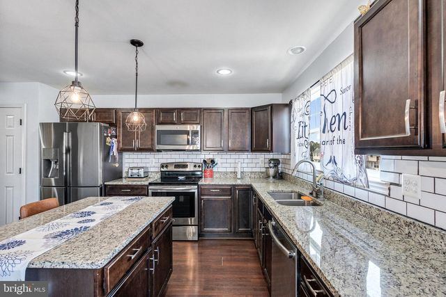 18437 CONGRESSIONAL CIR, Ruther Glen, VA 22546