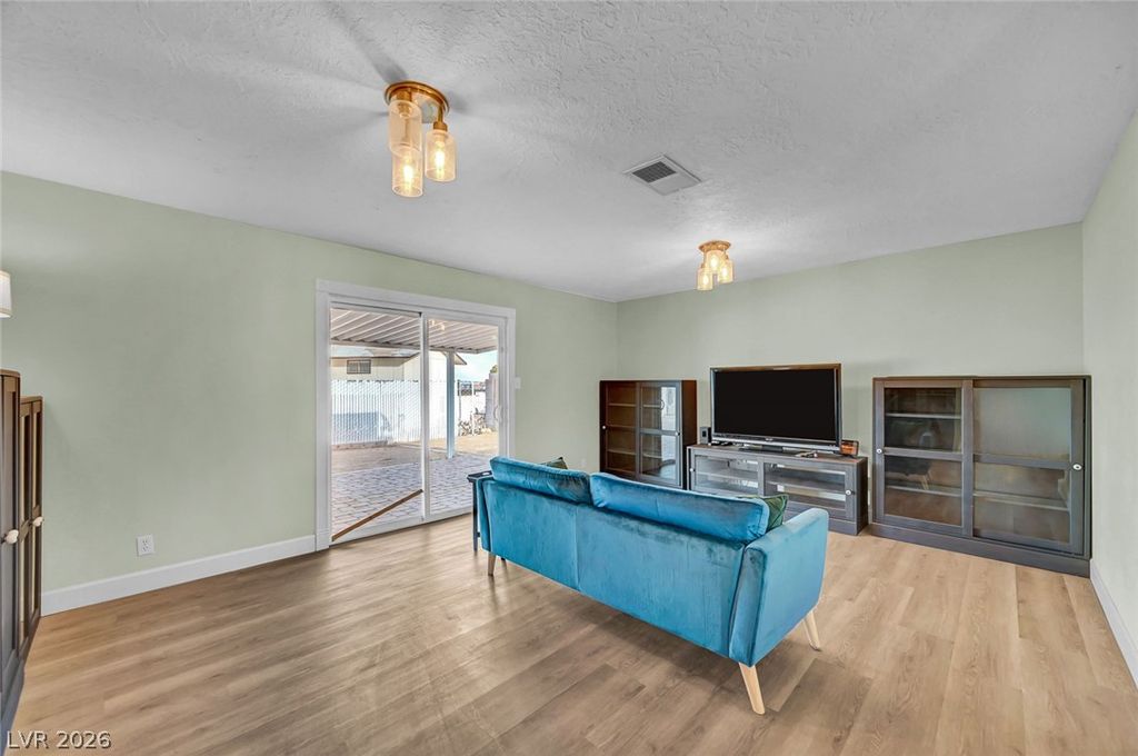 329 Santa Fe Street, Las Vegas, NV 89145 — photo 5