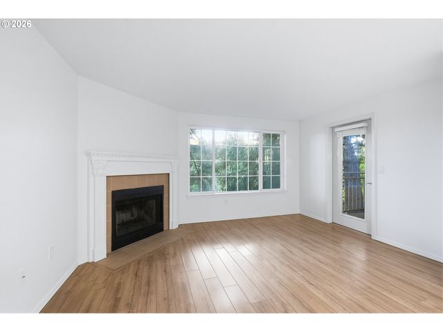 17602 Nw SPRINGVILLE Rd C-7, Portland, OR 97229
