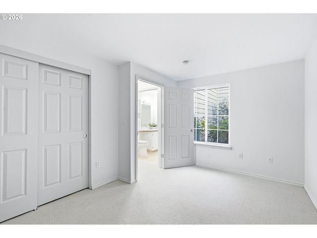 17602 Nw SPRINGVILLE Rd C-7, Portland, OR 97229