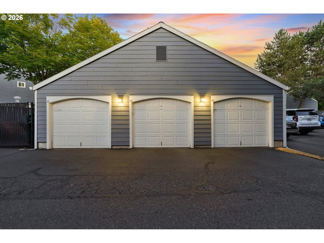 17602 Nw SPRINGVILLE Rd C-7, Portland, OR 97229
