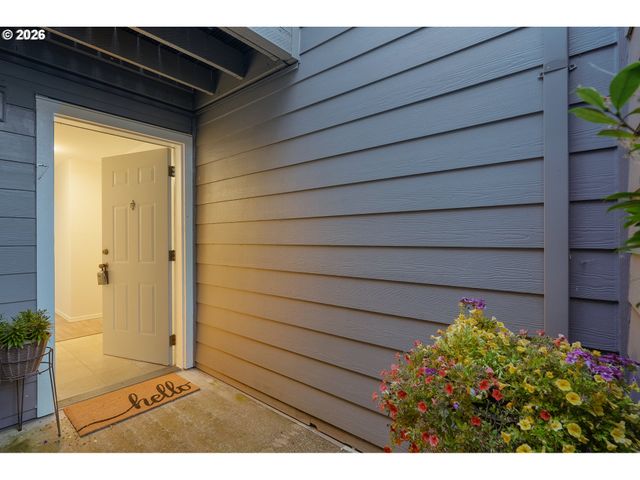 17602 Nw SPRINGVILLE Rd C-7, Portland, OR 97229
