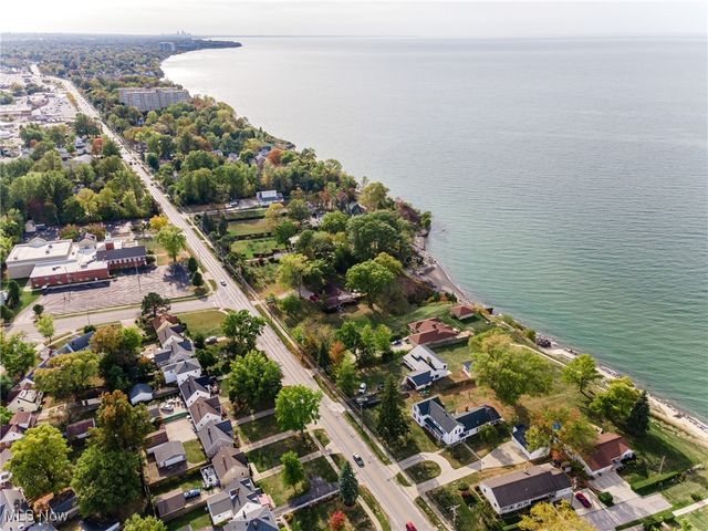 32321 Lake Shore Boulevard, Willowick, OH 44095