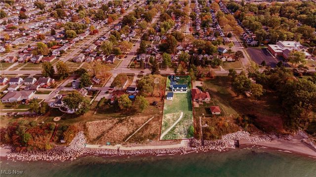 32321 Lake Shore Boulevard, Willowick, OH 44095