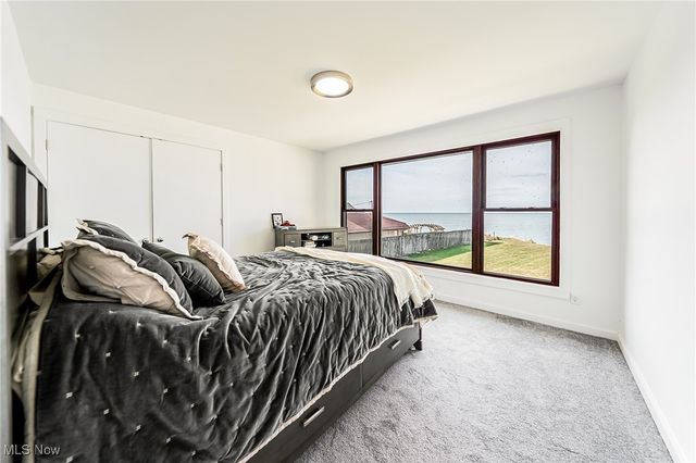 32321 Lake Shore Boulevard, Willowick, OH 44095