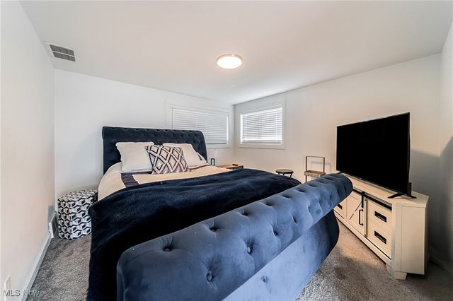 32321 Lake Shore Boulevard, Willowick, OH 44095