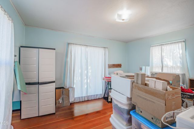 416 W Stewart Avenue, Medford, OR 97501