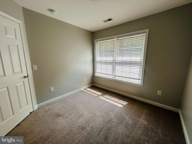 400 MUNSONS HILL CT, Stafford, VA 22554