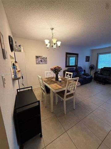 5131 W Oakland Park Blvd 106, Lauderdale Lakes, FL 33313