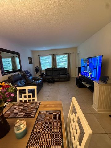 5131 W Oakland Park Blvd 106, Lauderdale Lakes, FL 33313