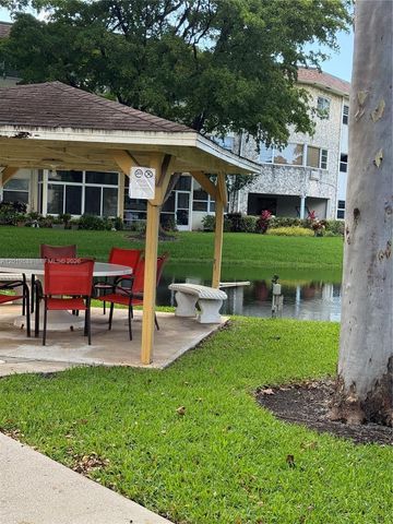 5131 W Oakland Park Blvd 106, Lauderdale Lakes, FL 33313