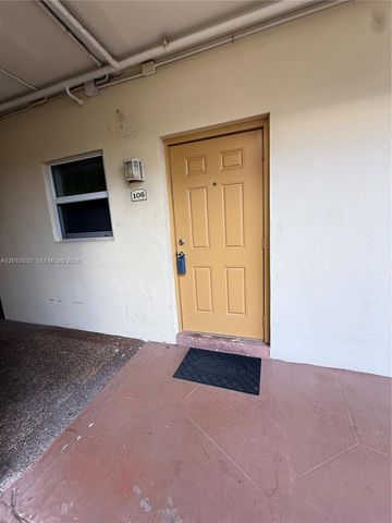 5131 W Oakland Park Blvd 106, Lauderdale Lakes, FL 33313
