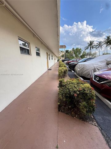 5131 W Oakland Park Blvd 106, Lauderdale Lakes, FL 33313