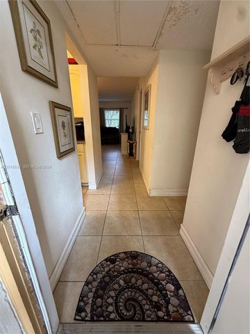 5131 W Oakland Park Blvd 106, Lauderdale Lakes, FL 33313
