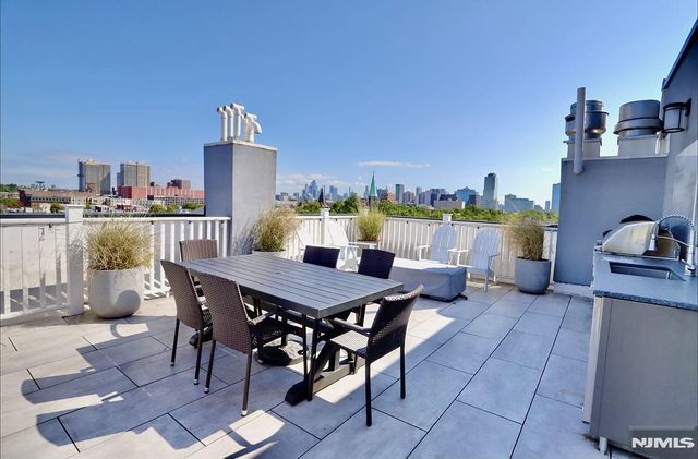 332 Newark Avenue 4A, Jersey City, NJ 07302