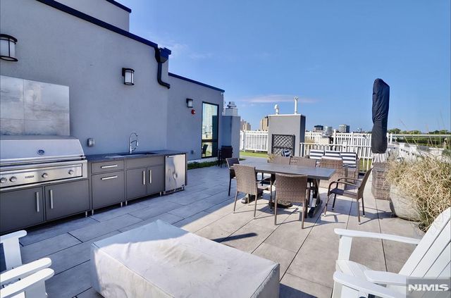 332 Newark Avenue 4A, Jersey City, NJ 07302