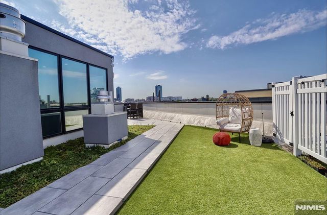 332 Newark Avenue 4A, Jersey City, NJ 07302