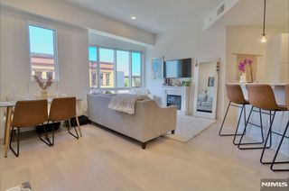332 Newark Avenue 4A, Jersey City, NJ 07302