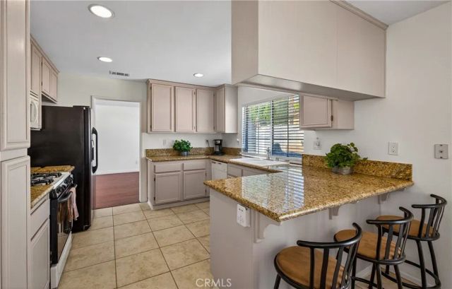 5217 Quapaw, Jurupa Valley, CA 92509
