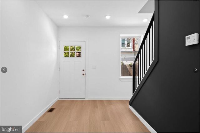 2215 N MUTTER ST, Philadelphia, PA 19133