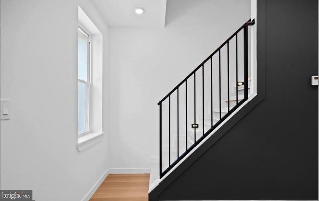 2215 N MUTTER ST, Philadelphia, PA 19133