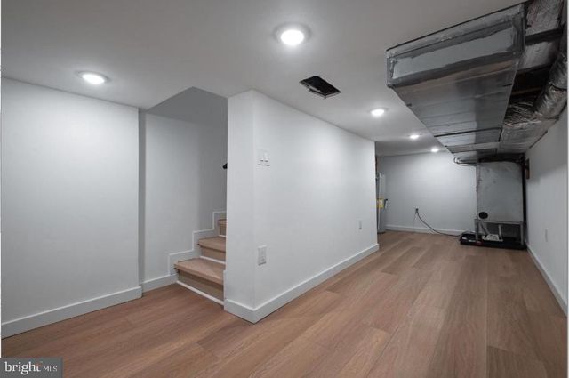 2215 N MUTTER ST, Philadelphia, PA 19133