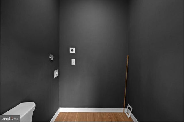 2215 N MUTTER ST, Philadelphia, PA 19133