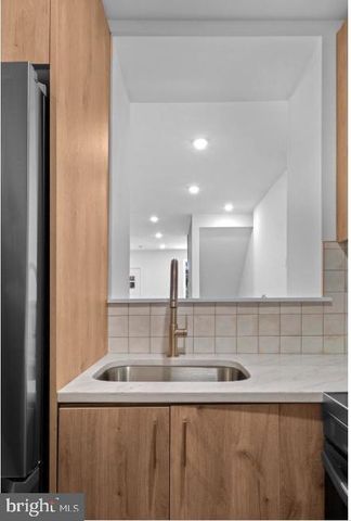 2215 N MUTTER ST, Philadelphia, PA 19133